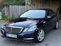 Gebraucht Mercedes E300 Avantgarde 204 PS (150 kW) 2010 Blau Limousine
