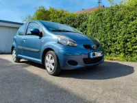 Second-hand Toyota Aygo 68 CP (50 kW) 2009 Albastru Hatchback