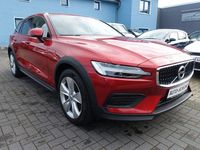 Gebraucht Volvo V60 CC 197 PS (144 kW) 2020 Rot Kombi