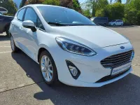 Gebraucht Ford Fiesta Titanium 101 PS (74 kW) 2019 Frostweiß Kleinwagen
