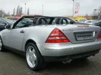Gebraucht Mercedes SLK230 193 PS (141 kW) 2000 Silber Cabrio