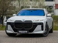 Gebraucht BMW 740 M Sport 299 PS (219 kW) 2026 Weiß Limousine