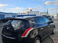 Gebraucht Lancia Delta 120 PS (88 kW) 2010 Schwarz Kleinwagen