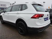 Gebraucht VW Tiguan Allspace Life 150 PS (110 kW) 2022 Weiß SUV