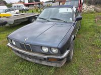 Gebraucht BMW 318 105 PS (77 kW) 1987 Limousine