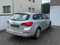 Gebraucht Opel Astra 110 PS (80 kW) 2013 Kombi