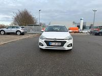 Gebraucht Hyundai i20 Active 75 PS (55 kW) 2019 Weiß Kleinwagen