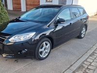 Gebraucht Ford Focus Trend 125 PS (91 kW) 2014 Pantherschwarz metallic Kombi