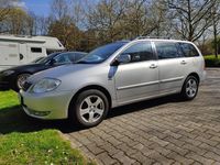 Usado Toyota Corolla Sol 110 HP (80 kW) 2004 Prateado Carrinha