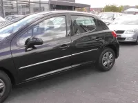 Gebraucht Peugeot 207 73 PS (53 kW) 2011 Schwarz Limousine