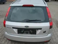 Używany Ford Fiesta 60 KM (44 kW) 2004 Srebrny Hatchback