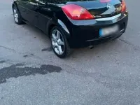 Gebraucht Opel Tigra 90 PS (66 kW) 2008 Schwarz Cabrio