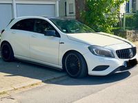 Gebraucht Mercedes A180 Sport 122 PS (89 kW) 2013 Weiß Kleinwagen