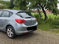 Gebraucht Opel Astra 116 PS (85 kW) 2015 Grau Limousine