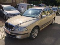 Gebraucht Skoda Octavia Elegance 102 PS (75 kW) 2005 Saharabeige metallic Limousine