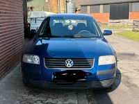 Gebraucht VW Passat 130 PS (95 kW) 2001 Blau Limousine