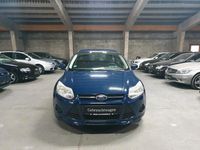 Gebraucht Ford Focus Ambiente 101 PS (74 kW) 2014 Blau Kombi