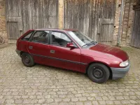 Second-hand Opel Astra 60 CP (44 kW) 1993 Roșu Berlinǎ