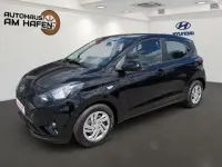 Gebraucht Hyundai i10 Select 63 PS (46 kW) 2024 Phantom black / met Kleinwagen