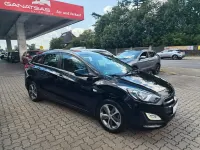 Gebraucht Hyundai i30 Trend 101 PS (74 kW) 2017 Schwarz Kombi