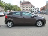 Gebraucht Kia Rio Spirit 90 PS (66 kW) 2013 Braun Limousine