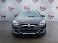 Usata Opel Astra Innovation 170 CV (125 kW) 2013 Marrone Berlina
