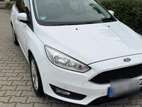 Gebraucht Ford Focus 95 PS (69 kW) 2018 Weiß Kombi