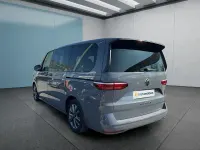 Używany VW Multivan 150 KM (110 kW) 2023 Szary Minivan