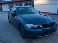 Second-hand BMW 318 143 CP (105 kW) 2004 Albastru Berlinǎ