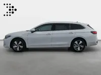 Gebraucht VW Passat Business 150 PS (110 kW) 2025 Oryxweiß perlmutteffekt Kombi