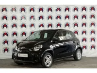 Gebraucht Smart ForFour Electric Drive 60 kW (82 PS) 2021 Black (metallic) Kleinwagen