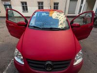 Gebraucht VW Fox 69 PS (50 kW) 2010 Rot Kleinwagen