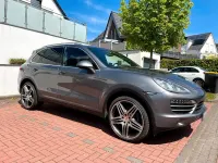 Gebraucht Porsche Cayenne 300 PS (220 kW) 2010 Grau SUV