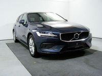 Gebraucht Volvo V60 Momentum 190 PS (139 kW) 2020 Blau Kombi