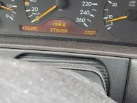 Gebraucht Mercedes E320 Elegance 224 PS (164 kW) 1998 Schwarz Limousine
