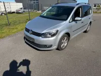Gebraucht VW Touran Trendline 105 PS (77 kW) 2014 Reflexsilber metallic Van / Kleinbus