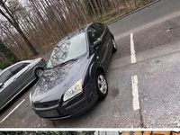 Gebraucht Ford Focus Ambiente 101 PS (74 kW) 2006 Grau Limousine