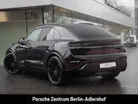Gebraucht Porsche Macan Turbo 469 kW (639 PS) 2026 Schwarz SUV