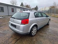 Gebraucht Opel Signum Elegance 155 PS (114 kW) 2003 Starsilber iii m2 Kleinwagen