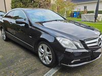 Gebraucht Mercedes E250 Elegance 204 PS (150 kW) 2009 Schwarz Coupé