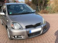 Gebraucht Toyota Yaris 106 PS (77 kW) 2002 Grau Kleinwagen