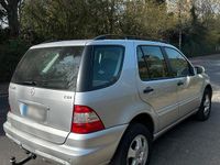 Gebraucht Mercedes ML270 163 PS (119 kW) 2004 Silber SUV