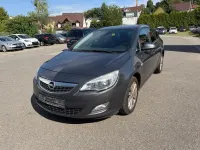 Gebraucht Opel Astra Edition 140 PS (102 kW) 2012 Grau Kombi