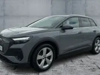 Gebraucht Audi Q4 e-tron Comfort 125 kW (170 PS) 2023 Kieselgrau SUV