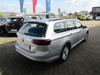 Gebraucht VW Passat IQ Drive 150 PS (110 kW) 2022 Silber Kombi