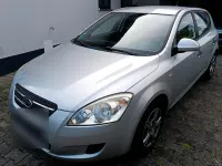 Gebraucht Kia Ceed 109 PS (80 kW) 2009 Silber Kleinwagen