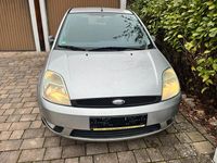 Gebraucht Ford Fiesta 80 PS (58 kW) 2004 Silber Kleinwagen