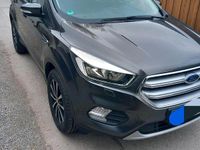 Gebraucht Ford Kuga Trend 120 PS (88 kW) 2019 Grau SUV