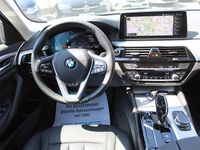 Gebraucht BMW 520 190 PS (139 kW) 2023 Phytonicblau metallic Limousine