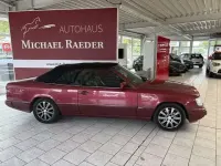 Gebraucht Mercedes 300 220 PS (161 kW) 1992 Almandinrot  metallic Cabrio